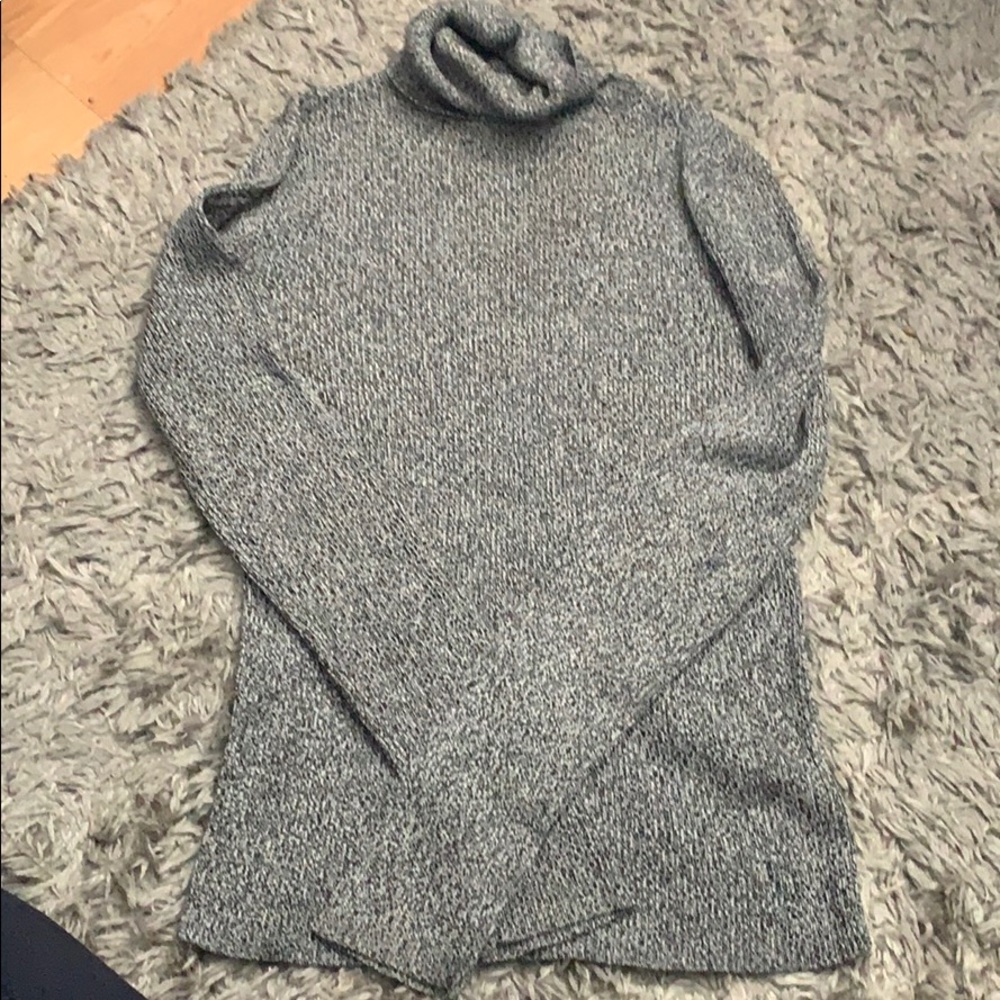 Loft turtleneck